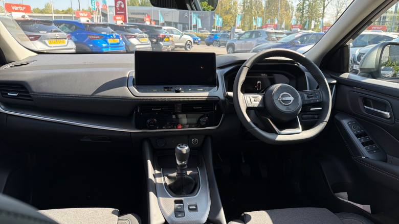 Nissan Qashqai 1.3 DiG-T MH N-Connecta 5dr Petrol Hatchback